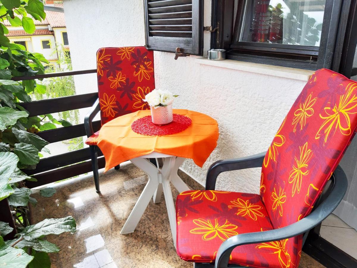 Apartments Zrinka 793 Porec Exterior photo