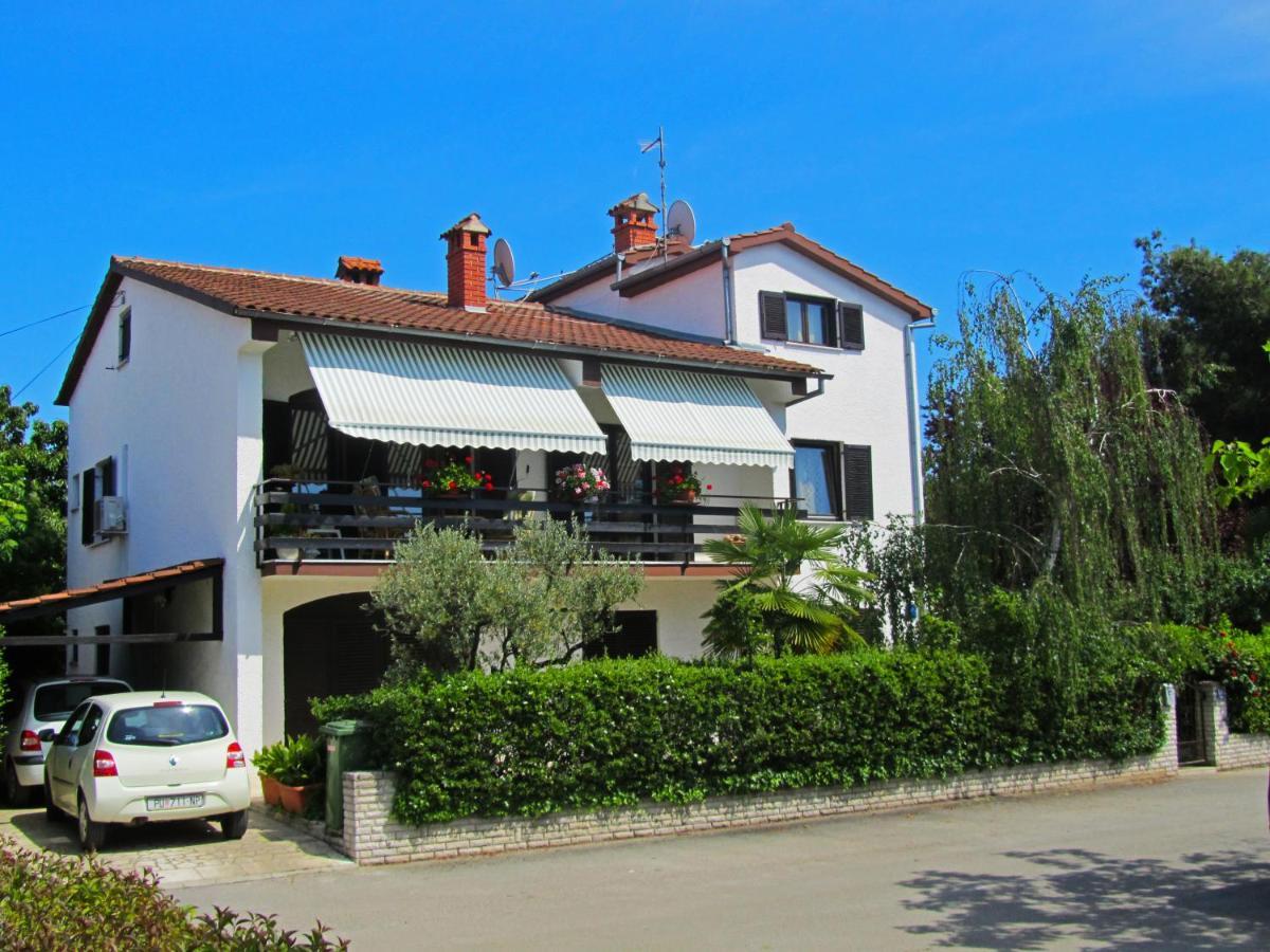 Apartments Zrinka 793 Porec Exterior photo